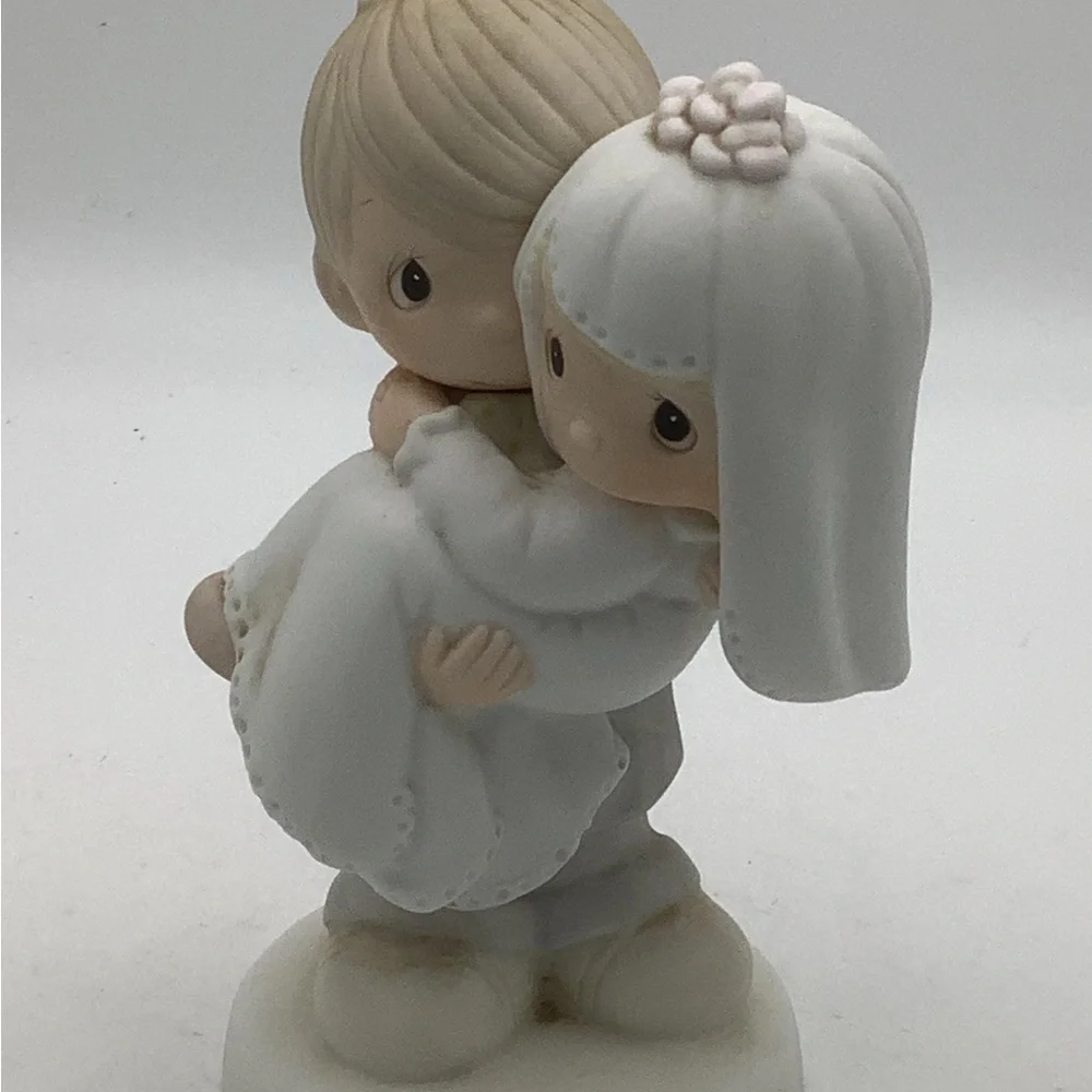 Charming 1982 Jonathan & David Bride and Groom Figurine